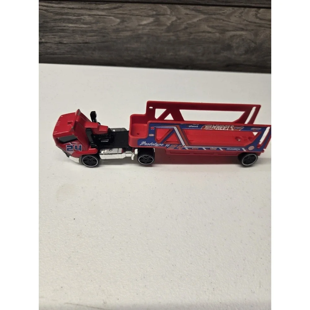 2014 HotWheels Highway Blast Semi Tractor Trailer Hot Wheels Mattel‎ Incomplete